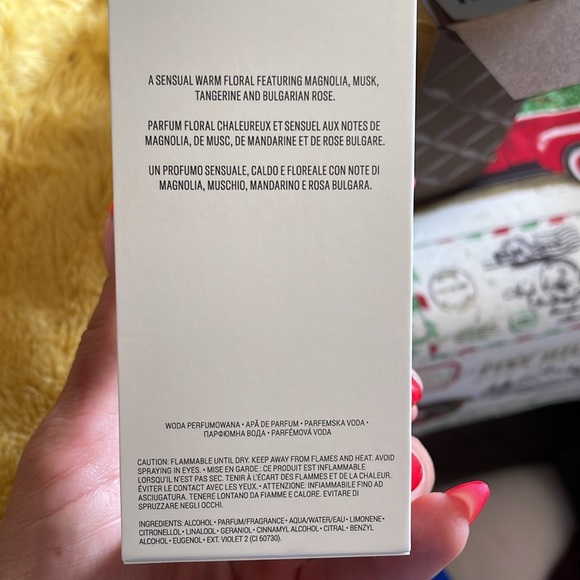 enty Beauty by Rihanna
Fenty Eau de Parfum & Travel Spray Perfume Set - Picture 6 of 7